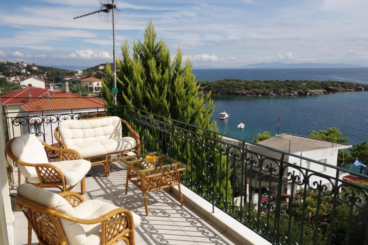 Beach Front House With View Marathos  Kültér fotó