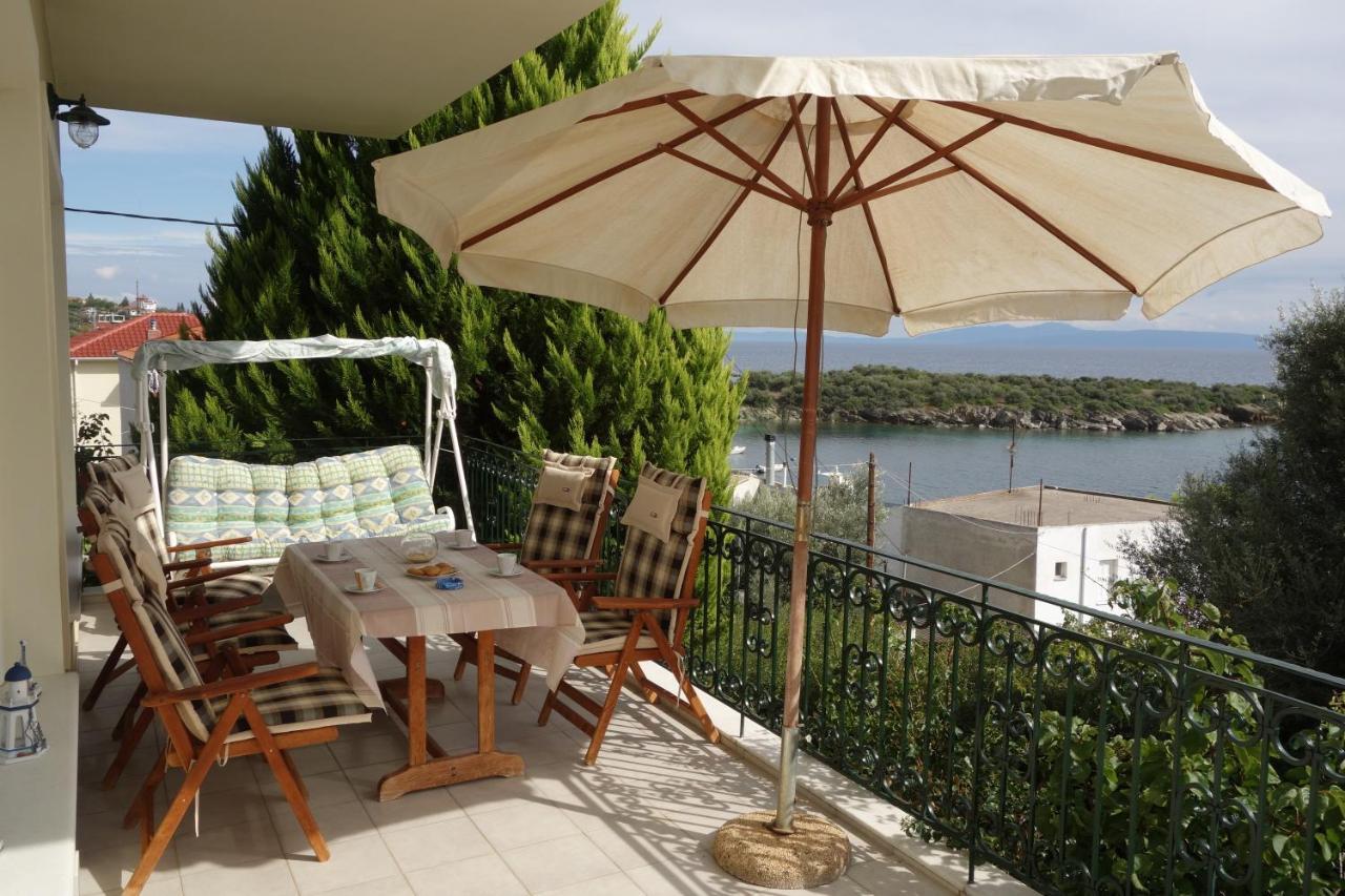 Beach Front House With View Marathos  Kültér fotó